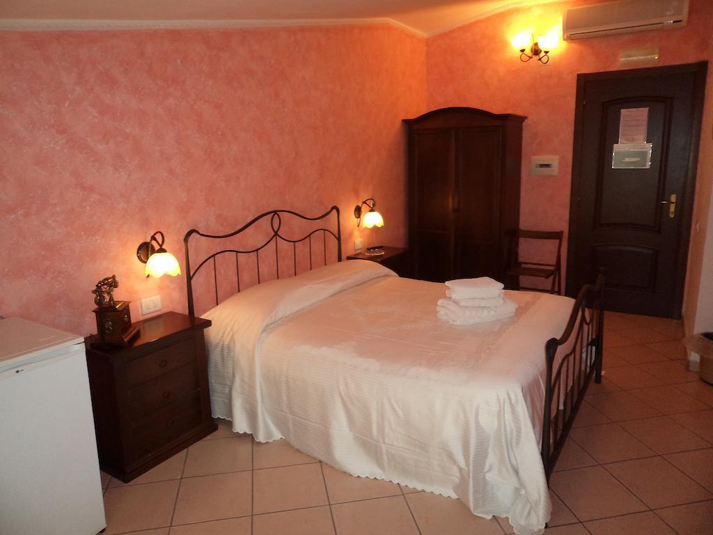 Albergo Tirreno Марина-ди-Камерота Номер фото