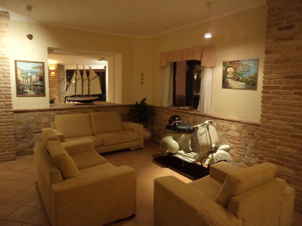 Albergo Tirreno Марина-ди-Камерота Экстерьер фото